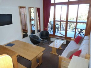 Living area - 50m from ski slopes, 4th floor, view valley, balcony, tv, ski locker, 43m², Les Arcs (Les Arcs)