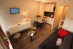 Living area - 100m from ski slopes, balcony, tv, ski locker, 23m², Val Thorens (Val Thorens)