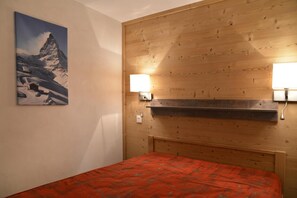 1 bedroom, Internet - 100m from ski lifts, 7th floor, view mountain, balcony, tv, ski locker, 35m², La Plagne (La Plagne)