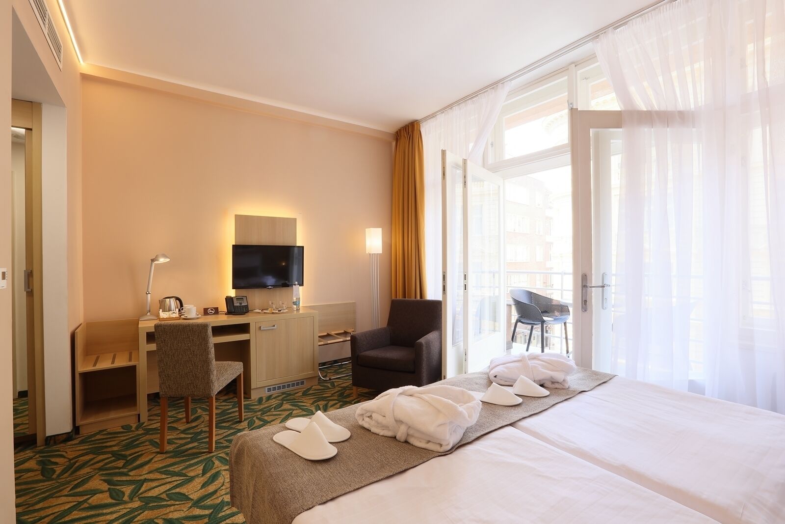 superior room, balcony | 1 bedroom, hypo-allergenic bedding, minibar, in-room safe