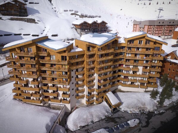 Exterior - 150m from ski slopes, 4th floor, balcony, 24m², Val Thorens (Val Thorens)