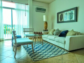 Suite Signature | Cortinas opacas, wifi gratis, ropa de cama