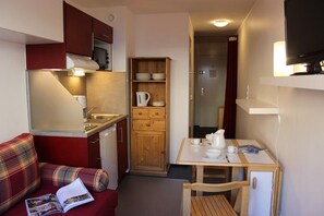 Living area - 2nd floor, balcony, tv, ski locker, 18m², Val Thorens (Val Thorens)