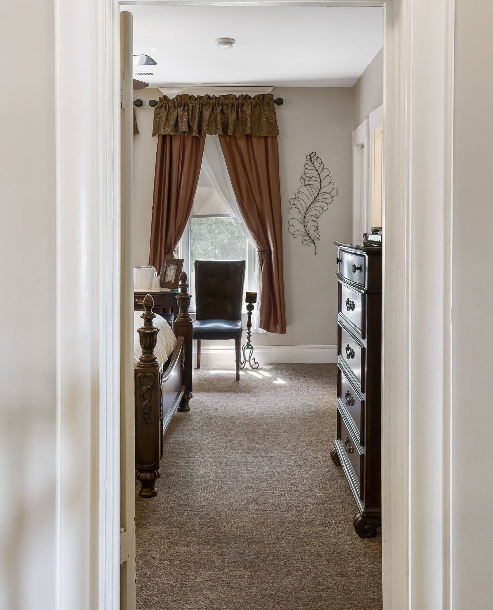 Historic Branson Hotel ~ Downtown ~ Notebook Room