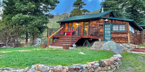 Storybook Cabin - Private Stream, Incredible Canyon View, Starlink Internet
