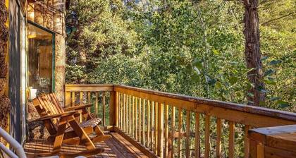 Storybook Cabin - Private Stream, Incredible Canyon View, Starlink Internet
