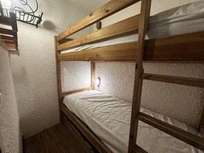 1 bedroom - Resort center, 1st floor, view mountain, balcony, ski locker, 34m², Méribel-Mottaret (Méribel - Les Allues)