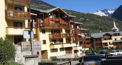 1er Ă©tage, vue montagne, balcon, parking, tĂ©lĂ©vision, casier Ă ski, 22mÂČ, Les Arcs