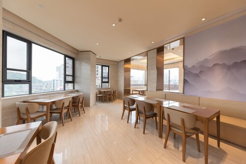 Ji Hotel