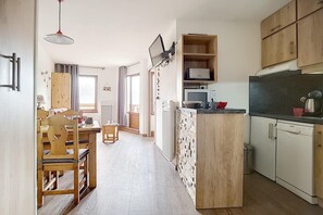 Frigorifero, microonde, forno, lavastoviglie