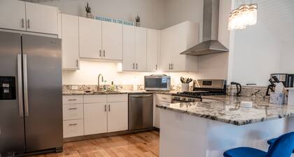 Live Love Lake! 4bdrm House Near Private Beach