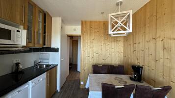 Microwave, oven, dishwasher