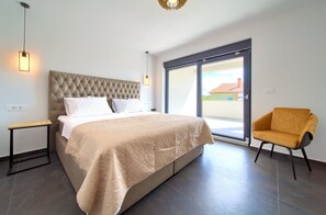 4 bedrooms, iron/ironing board, free WiFi, bed sheets - Villa Bonjour with Pool (Krk)