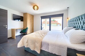 4 bedrooms, iron/ironing board, free WiFi, bed sheets - Villa Bonjour with Pool (Krk)