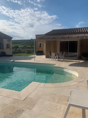 Piscine extérieure