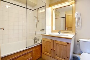 Bathtub