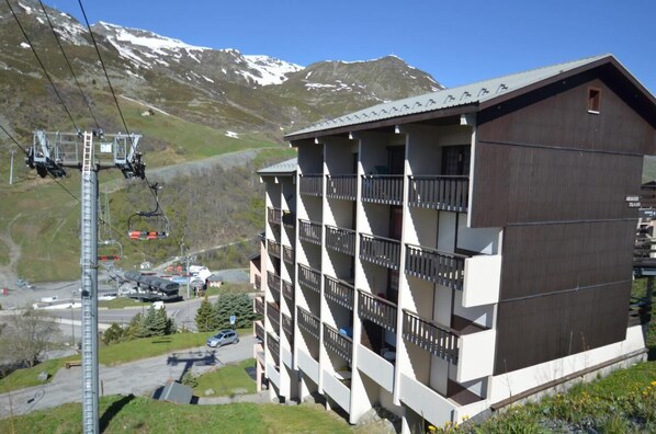 Exterior - 150m from ski slopes, 3rd floor, tv, ski locker, 19m², Les Menuires (Les Menuires)
