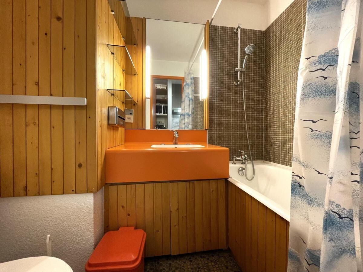 Bathtub