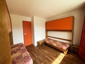 1 bedroom - Resort center, 7th floor, balcony, tv, 36m², Les Menuires (Les Menuires)