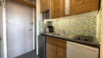 Refrigerador, horno y lavavajillas