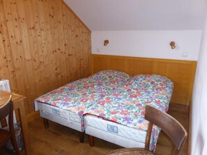 4 bedrooms - Chalet, view mountain, balcony, parking, tv, 100m², Saint Gervais (Saint-Gervais-les-Bains)