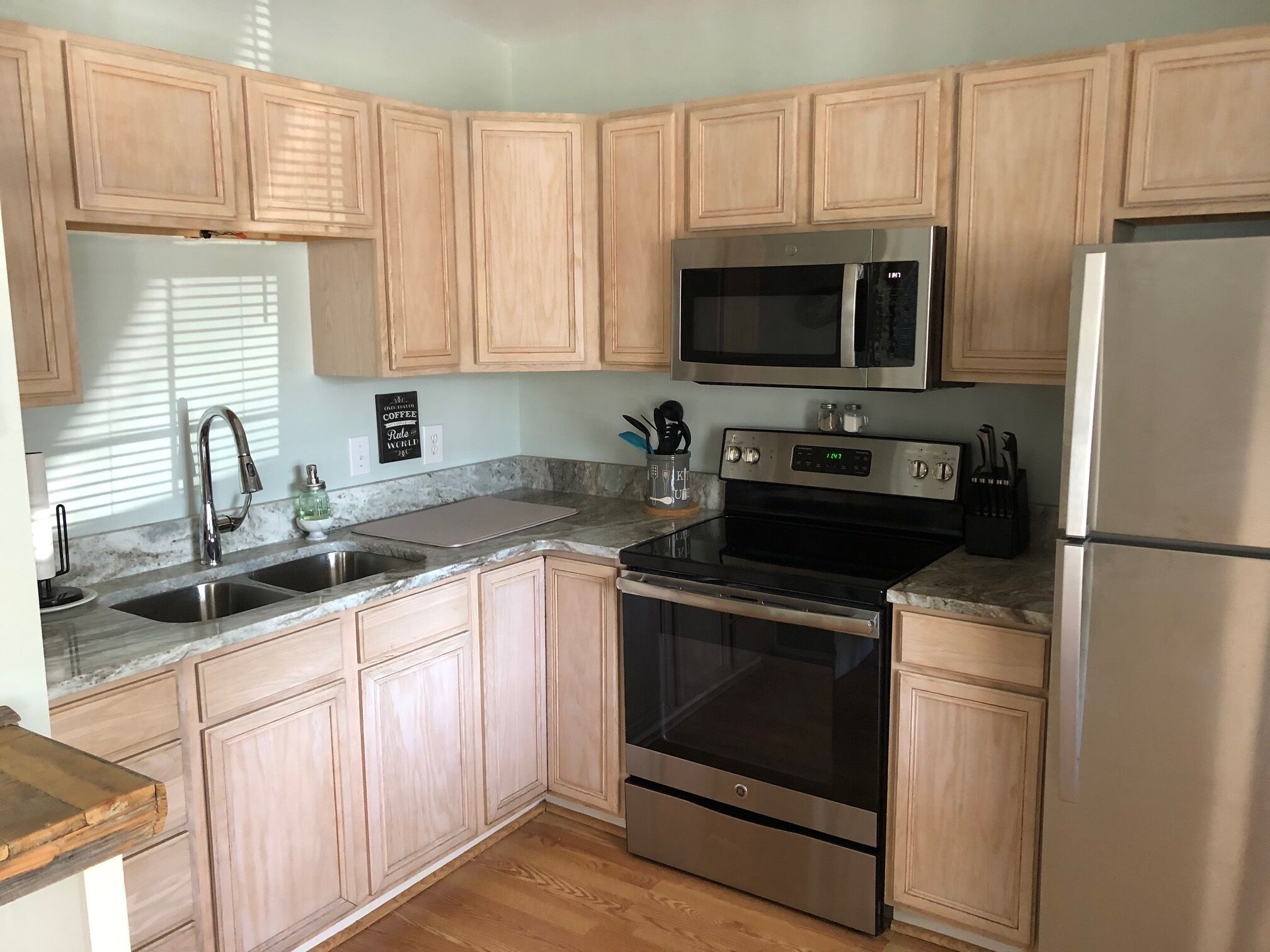 Cute cottage in downtown Southport, walk to town