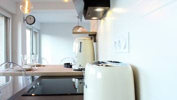 Frigorifero, microonde, forno, lavastoviglie
