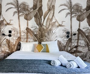 2 bedrooms, iron/ironing board, free WiFi, bed sheets