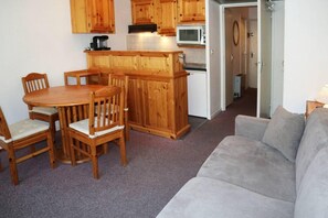Interior - Resort center, 5th floor, view resort, balcony, 28m², Les Orres (Les Orres)