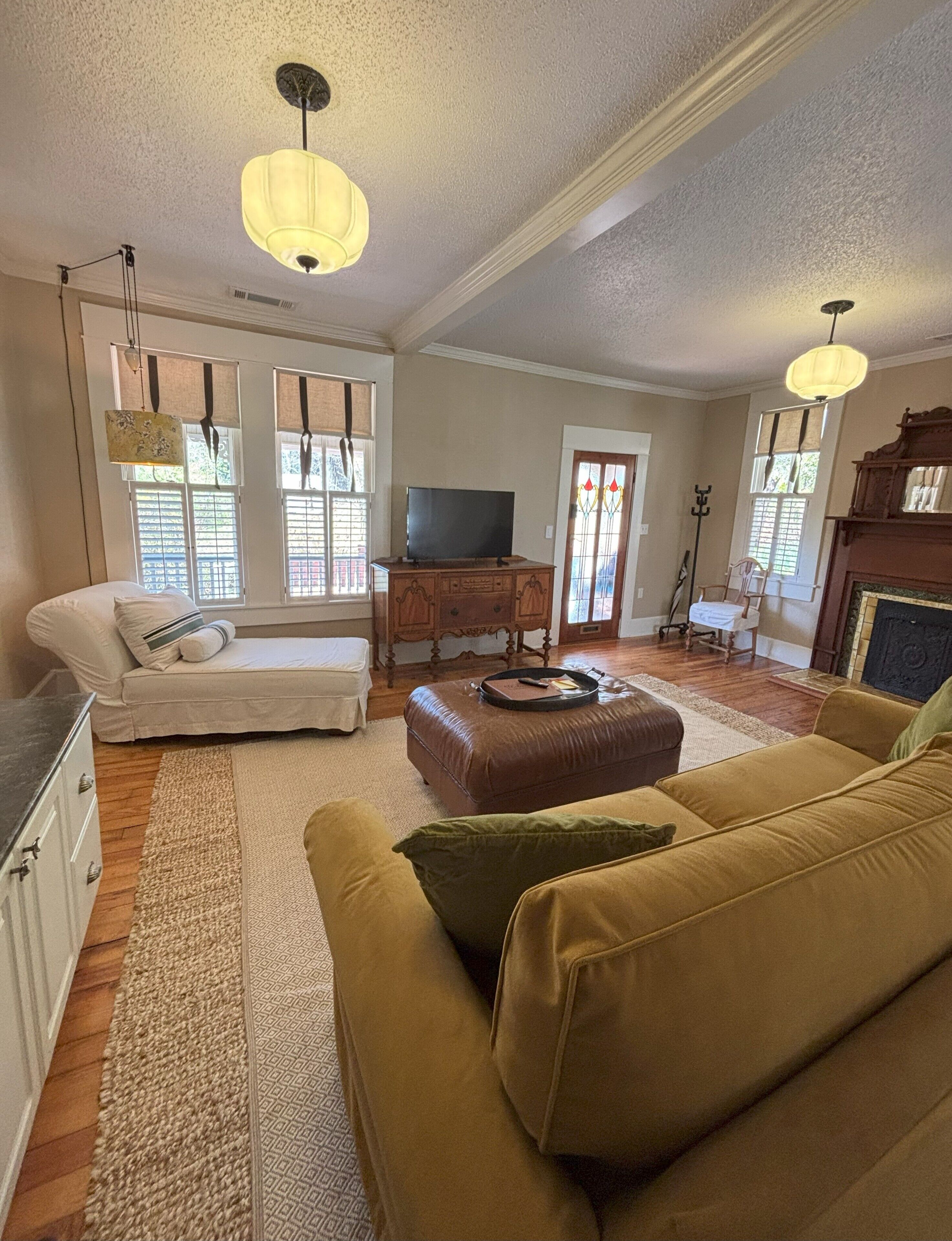 智能電視、書籍