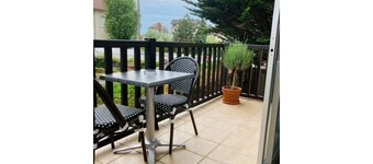 Quiet apartment 2 from the Grand Hotel and the Promenade Marcel Proust