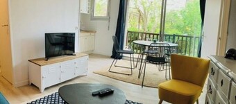 Quiet apartment 2 steps from the grand hotel and the Marcel Proust promenade