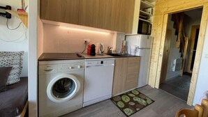 Kühlschrank, Mikrowelle, Geschirrspüler