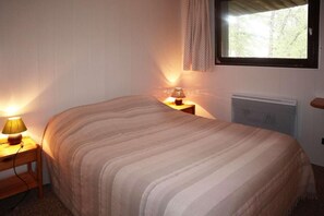 2 bedrooms - 20m from ski slopes, 1st floor, balcony, tv, 45m², Les Orres (Les Orres)