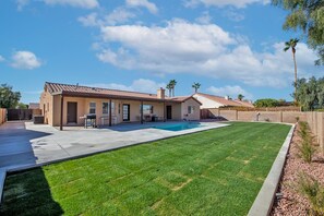 Exterior - TMK-Spacious 4br home with pool for your comfort. EV charger available (Yuma)