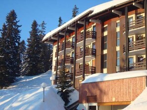Exterior - 200m from ski slopes, 3rd floor, view valley, balcony, tv, ski locker, 40m², La Rosière (La Rosière Montvalezan)