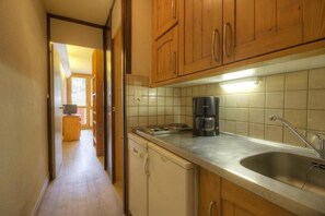 Kühlschrank, Mikrowelle, Geschirrspüler