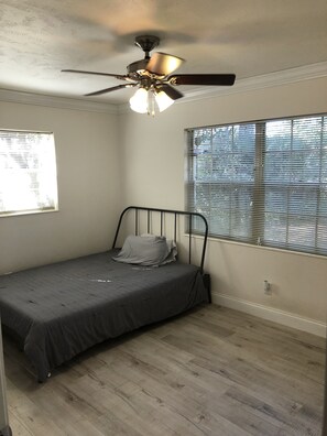 4 多间卧室、WiFi