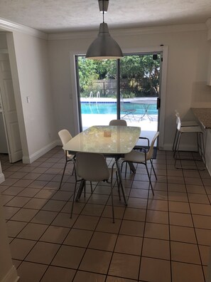 Dining - Convenient Lake Mary Home Near Golf, Parks, Tennis and more (Lake Mary)