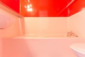 Bathroom - 50m from resort center, 5th floor, view valley, balcony, tv, 28m², Les Arcs (Les Arcs)
