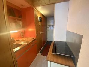 Frigorifero, microonde, forno
