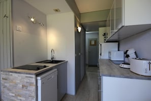Frigorifero, microonde, forno