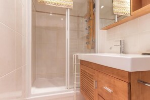 Bathroom - 10m from ski slopes, 1st floor, balcony, tv, 35m², Les Arcs (Les Arcs)