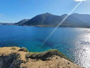 Una playa cerca, toallas de playa