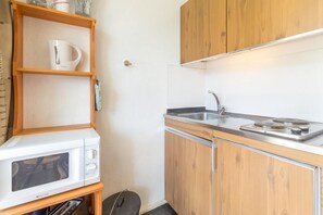 Fridge, microwave, coffee/tea maker