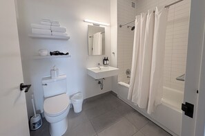 Apartment, 2 Bedrooms, City View | Bathroom | Designer toiletries, hair dryer, towels, soap