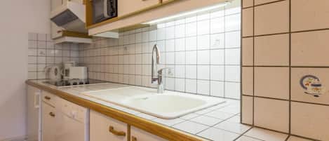 Frigorifero, microonde, forno, lavastoviglie
