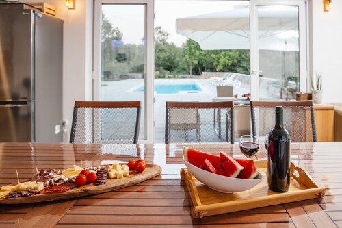 A cozy house in a quiet location,Holiday House Leonarda