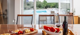 A cozy house in a quiet location,Holiday House Leonarda