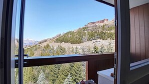 Interior - 200m from ski slopes, 8th floor, view mountain, balcony, tv, 25m², Les Menuires (Les Menuires)